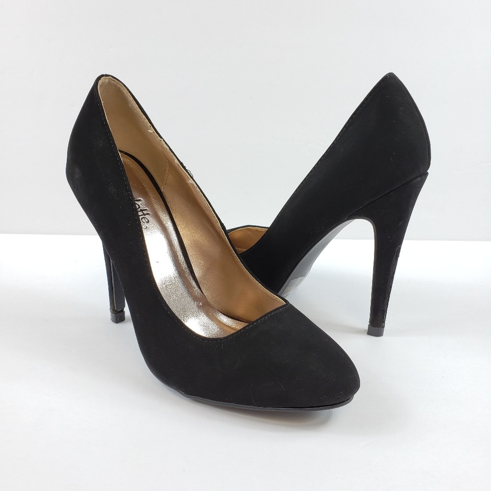 Charlotte Russe Black Round Toe Pumps 6